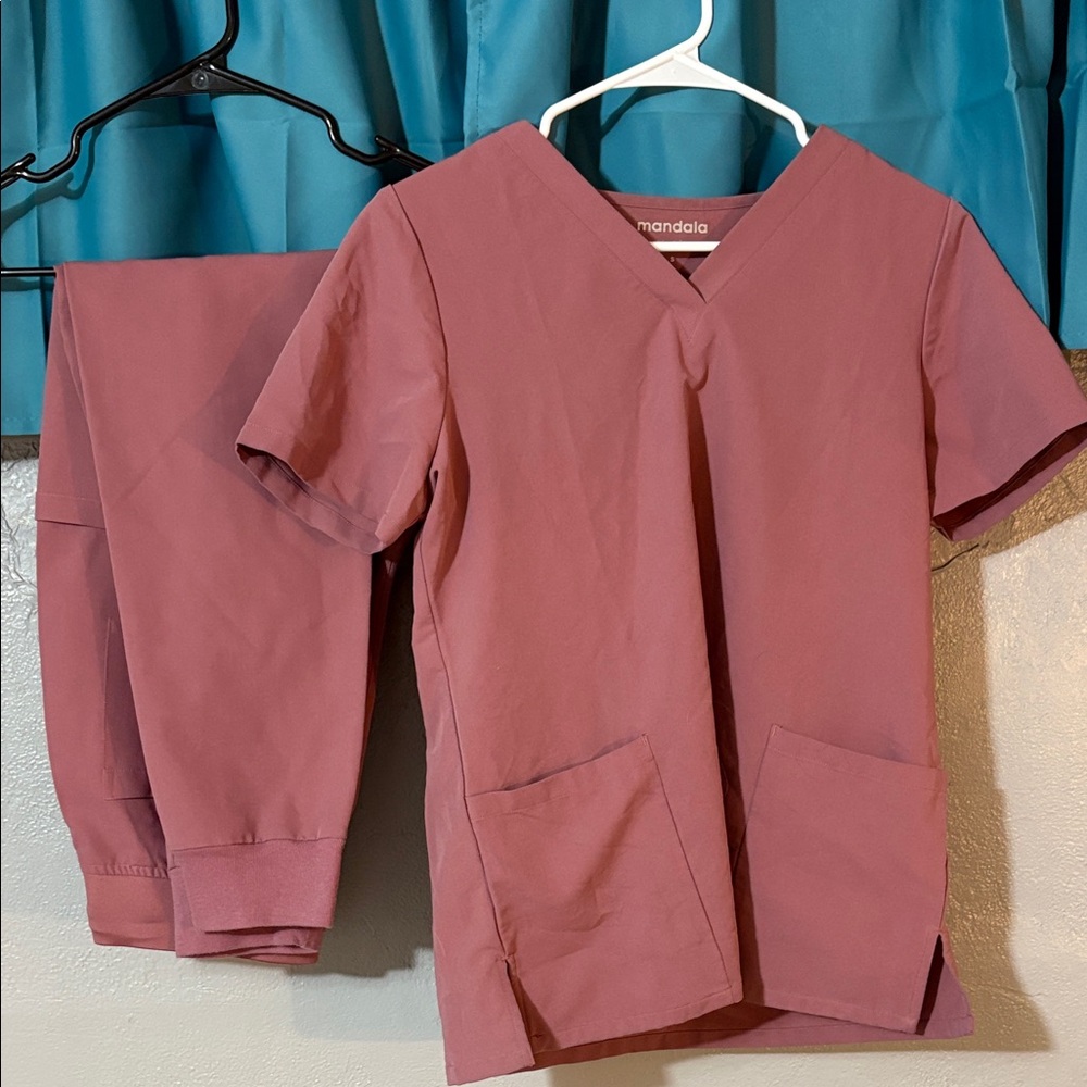 Mandala Women's Mauve Scrub Set